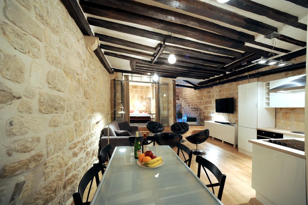 Unique Loft Apartment In Le Marais Paris Exterior photo