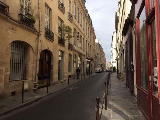 Unique Loft Apartment In Le Marais Paris Exterior photo